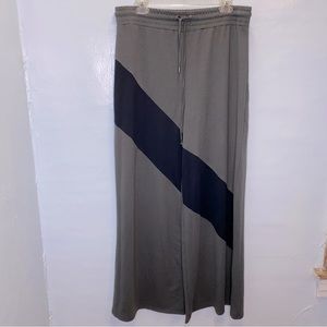 ***Grey Sentimental wide leg with black stripe*** XL